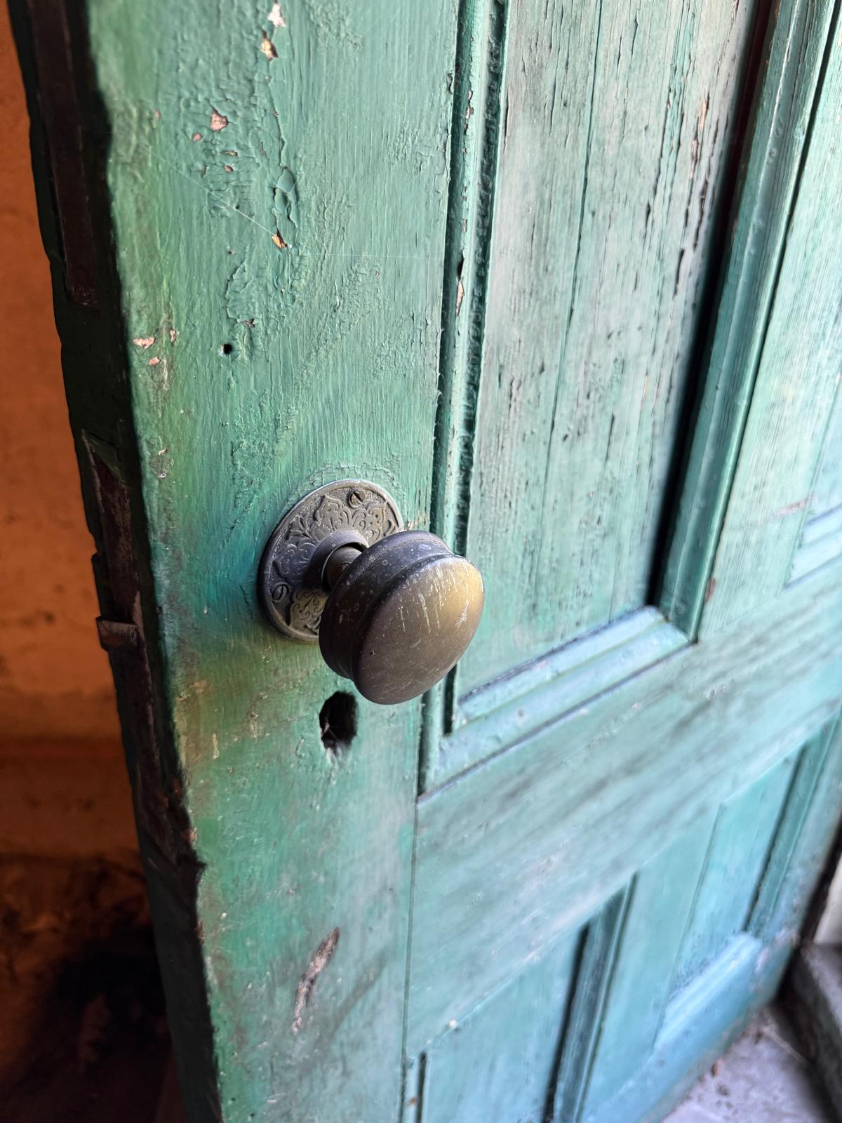 Emergency locksmith response